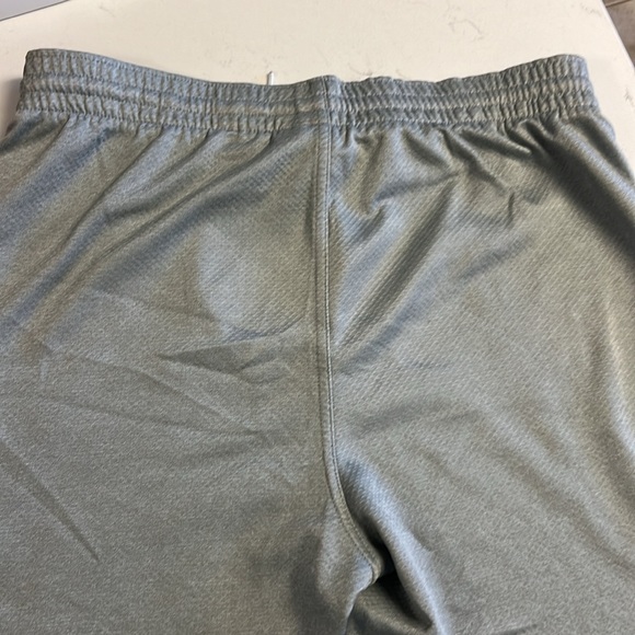 🌺3/$15 Nike grey comfy shorts - Picture 9 of 10